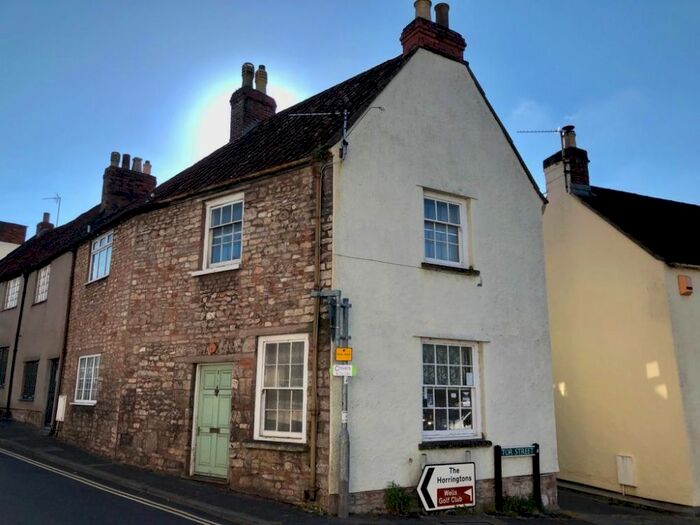 1 Bedroom Semi-Detached House To Rent In St. Thomas Street, Wells, BA5