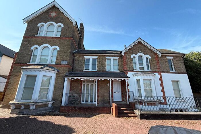 2 Bedroom Flat For Sale In St. Peters Road, Broadstairs, CT10