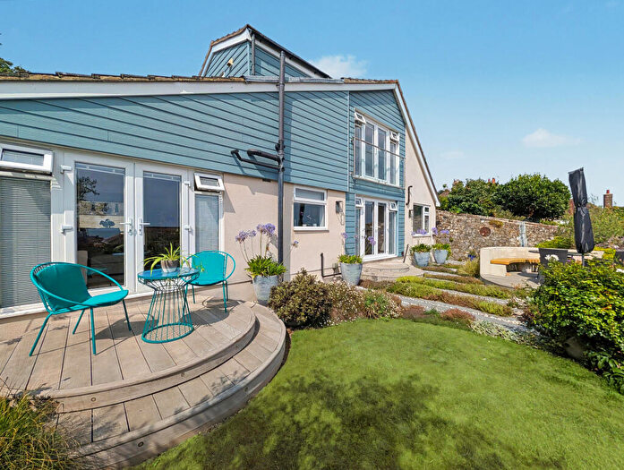 4 Bedroom Detached House For Sale In North Road, Hythe, Kent, CT21
