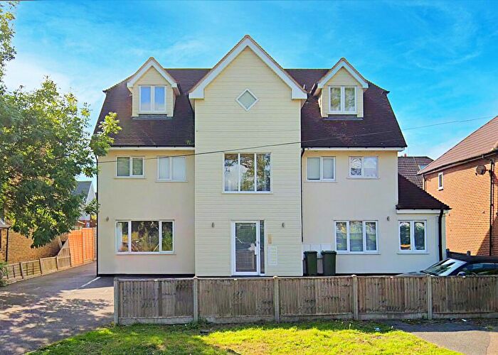 2 Bedroom Flat To Rent In Rayleigh Road, Hutton, Essex, CM13