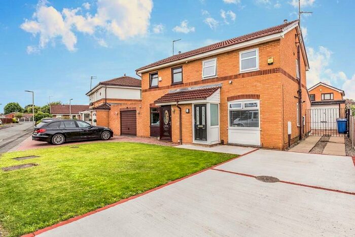 2 Bedroom Semi-Detached House To Rent In Stockport, Greater Manchester, SK5