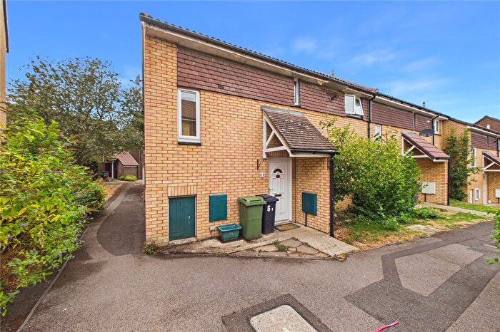 3 Bedroom End Terrace House For Sale In Dankworth Road, Basingstoke, Hampshire, RG22