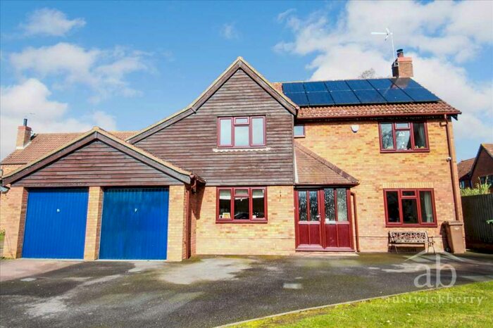 4 Bedroom Detached House For Sale In York Road, Martlesham Heath, IP5