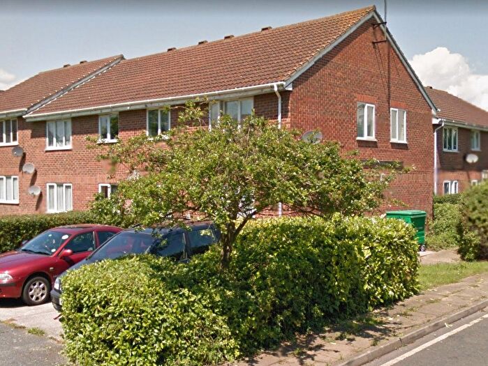 2 Bedroom Flat To Rent In Conway Gardens, Grays, RM17