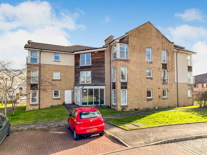 3 Bedroom Flat To Rent In Woodburn Park, Hamilton, Lanarkshire, ML3