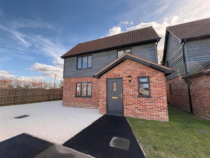 4 Bedroom Detached House For Sale In Rose & Crown Court, Stanton, IP31