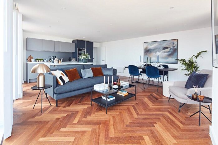 2 Bedroom Apartment To Rent In The Residences Manchester, Greater Manchester, M15