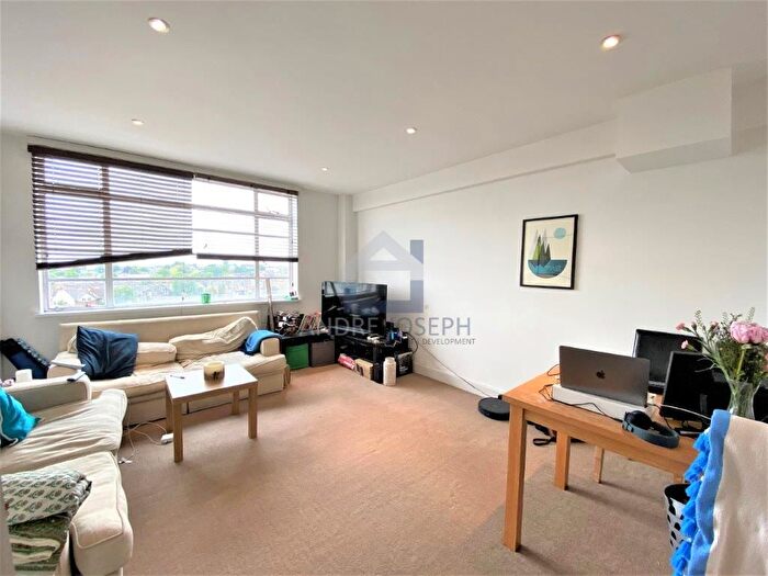 1 Bedroom Flat To Rent In Du Cane Court, Balham, London, SW17