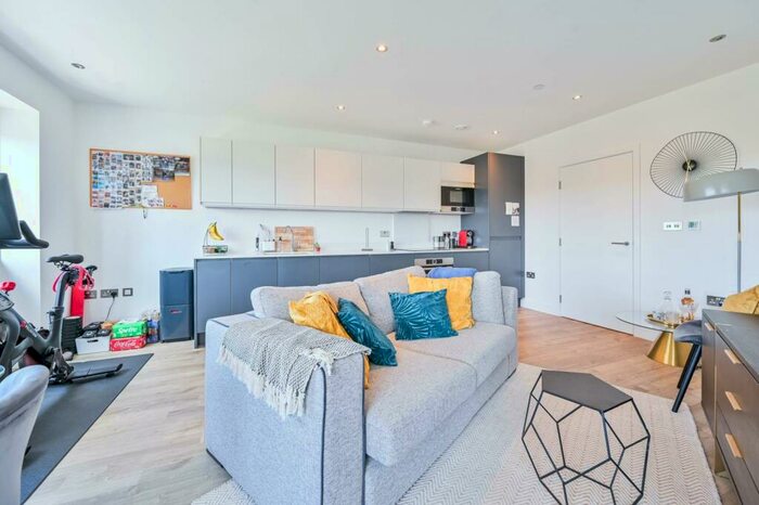 1 Bedroom Flat To Rent In Wansbeck Road, , Hackney Wick, London, E3