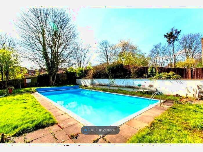 1 Bedroom Flat To Rent In Warwick Gardens House, London, SE15