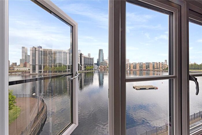 2 Bedroom Apartment To Rent In Wheat Sheaf Close, London, E14