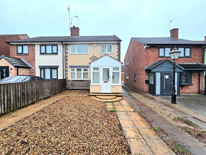 3 Bedroom Semi-Detached House To Rent In Bowhill Grove, Leicester, LE5