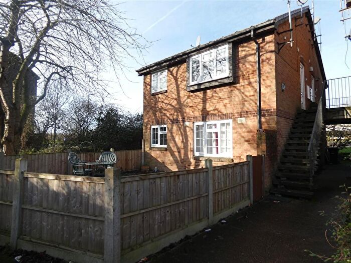 1 Bedroom Maisonette For Sale In Adelaide Close, Cippenham, SL1