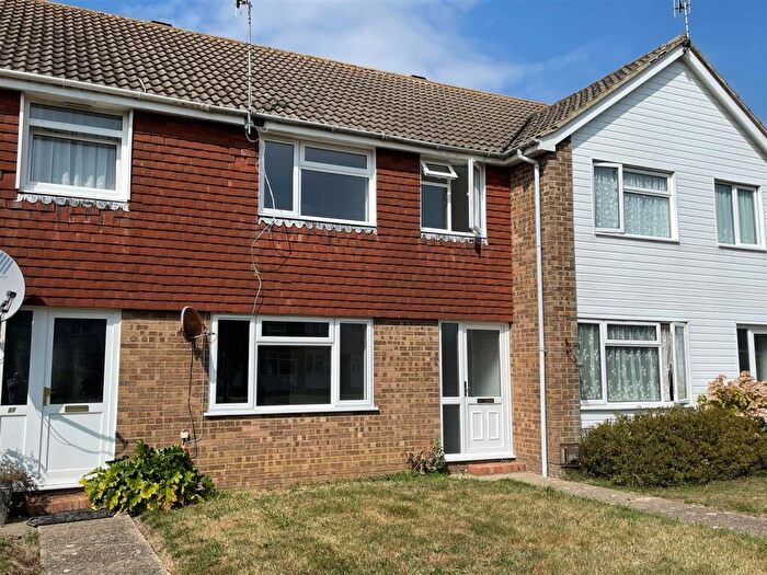 3 Bedroom Terraced House To Rent In The Winter Knoll, Littlehampton, BN17
