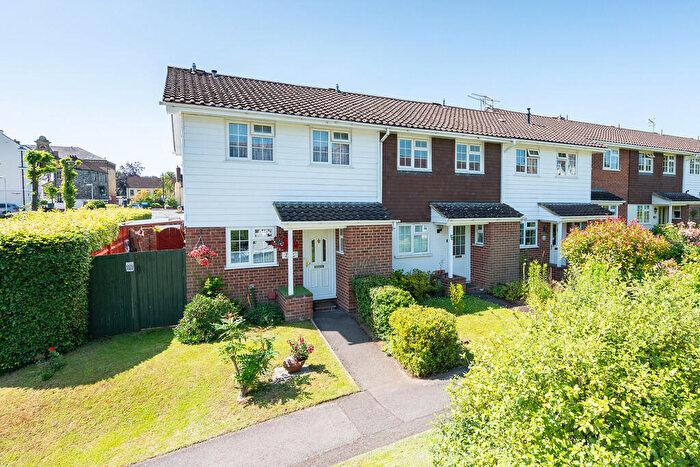 3 Bedroom End Of Terrace House For Sale In Spring Gardens, Dorking, RH4