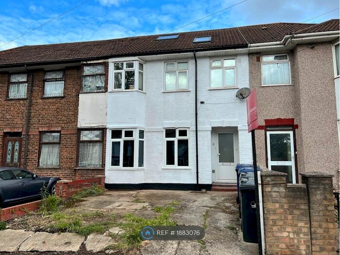 2 Bedroom Flat To Rent In Carlisle Avenue, London, W3