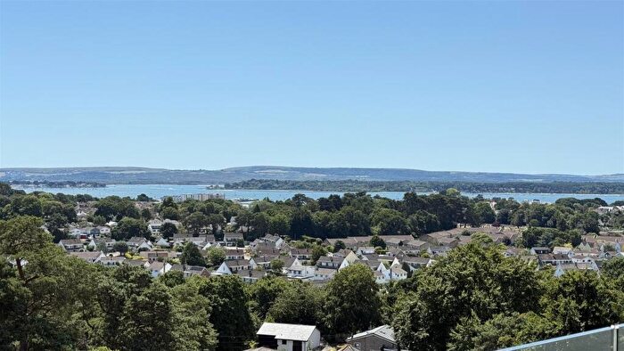 2 Bedroom Apartment For Sale In Highmoor Road, Lower Parkstone, BH14