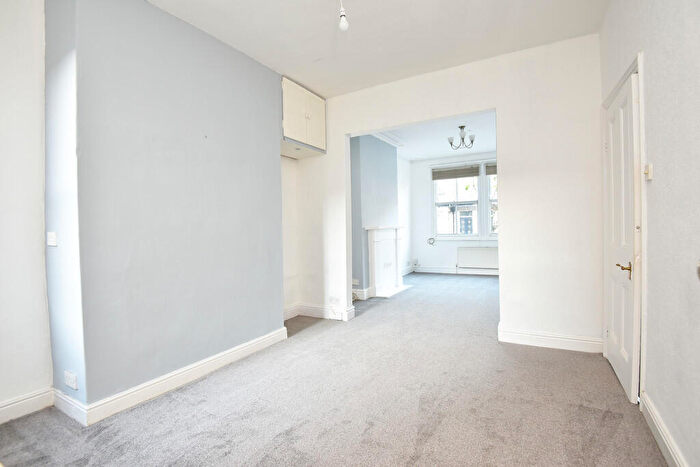 2 Bedroom Terraced House For Sale In Dawson Terrace, Harrogate, HG1
