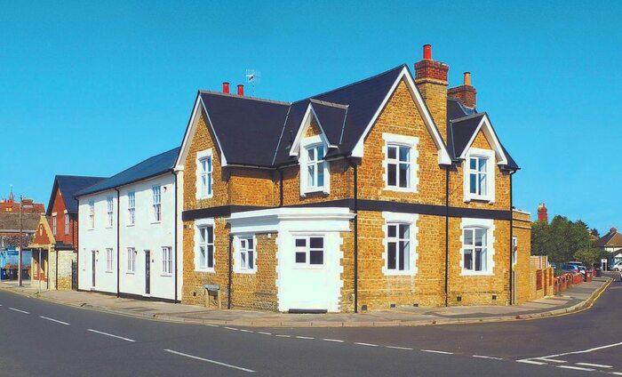 1 Bedroom Flat To Rent In Fern Road, Farncombe, GU7