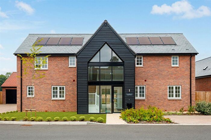 4 Bedroom Detached House For Sale In Juniper House, Urchfont, SN10