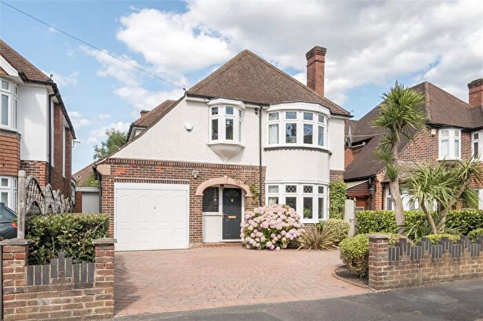 3 Bedroom Detached House For Sale In Hillmont Road, Esher, KT10