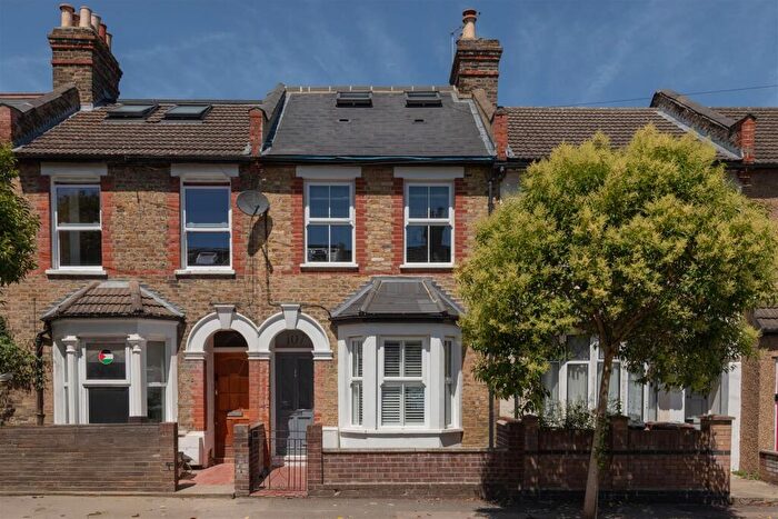 3 Bedroom House For Sale In Carlton Road, Walthamstow, E17