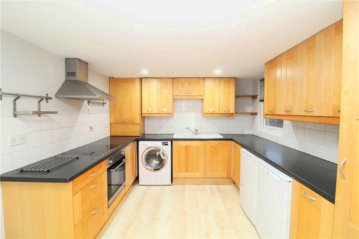 2 Bedroom Flat To Rent In Mulgrave Road, Croydon, CR0