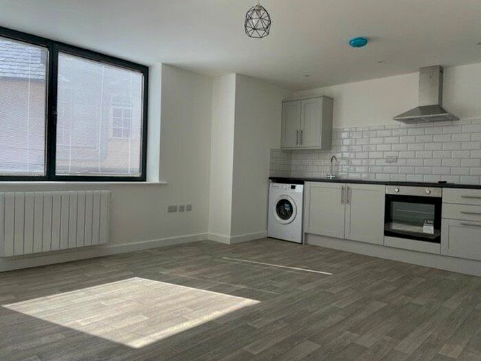 1 Bedroom Flat To Rent In High Street, Lewes, BN7