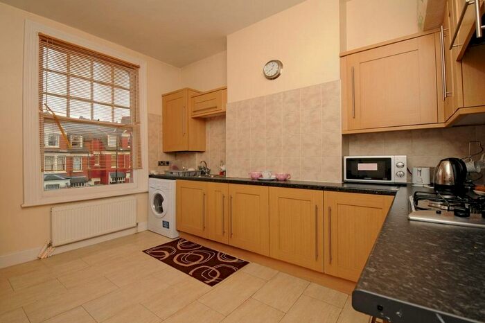 2 Bedroom Flat To Rent In Alexandra Park Road, Muswell Hill, N10