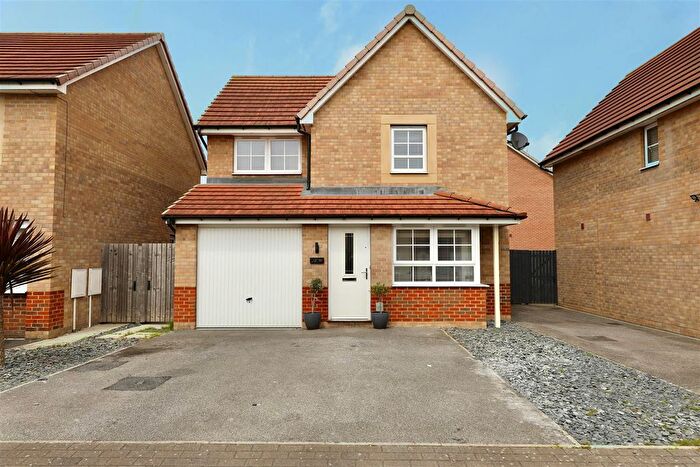 3 Bedroom Detached House For Sale In Petfield Drive, Anlaby, Hull, HU10