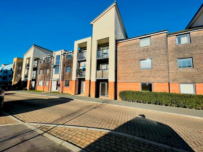 1 Bedroom Flat To Rent In Putman Street, Aylesbury, HP19