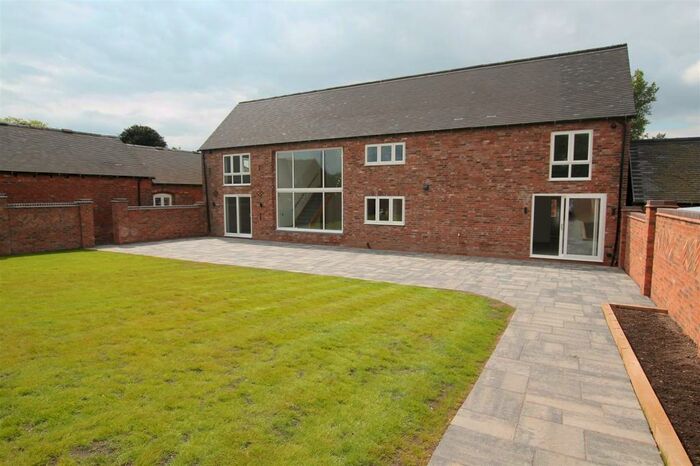 4 Bedroom House To Rent In Weeford Barn, Canwell, Sutton Coldfield, Staffordshire, B75