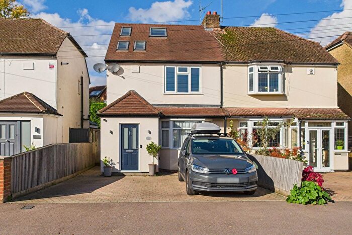 3 Bedroom Semi Detached House For Sale In Anchor Lane, Boxmoor, HP1