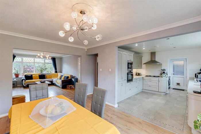 4 Bedroom Detached House For Sale In Oakfield Drive, Sandiacre, Nottinghamshire, NG10