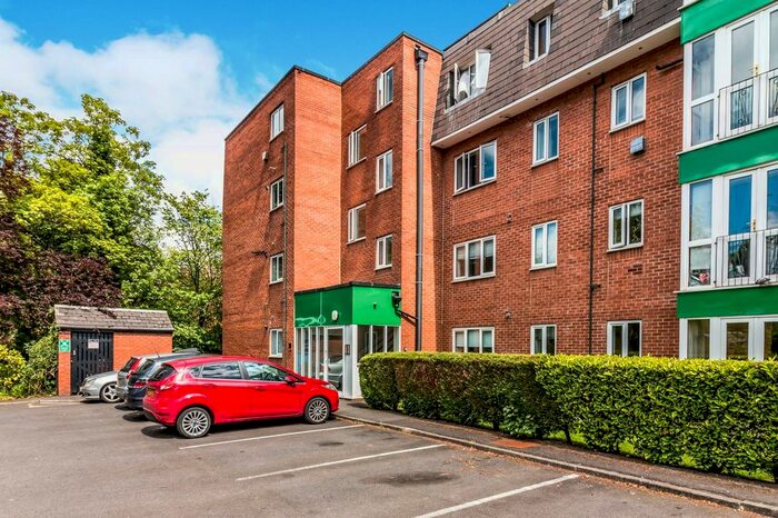 2 Bedroom Flat To Rent In Ashburne House, Oxford Place, Manchester, M14