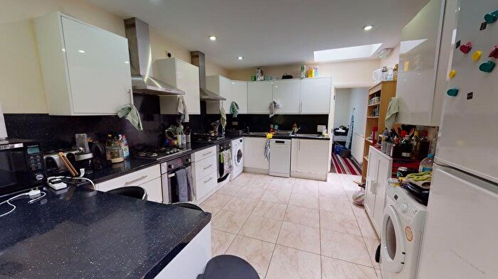 7 Bedroom House To Rent In Luton Road, Selly Oak, B29