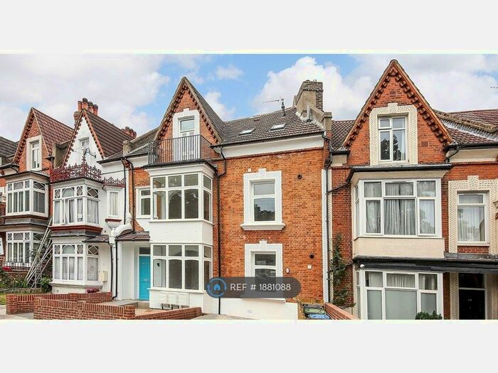 2 Bedroom Flat To Rent In Wellington Gardens, London, SE7