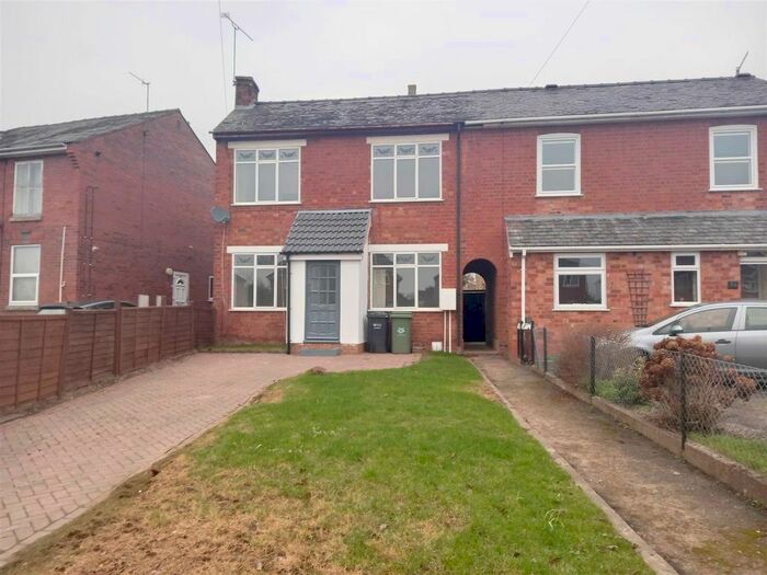 3 Bedroom Semi-Detached House To Rent In Oldbury Road, Worcester WR2