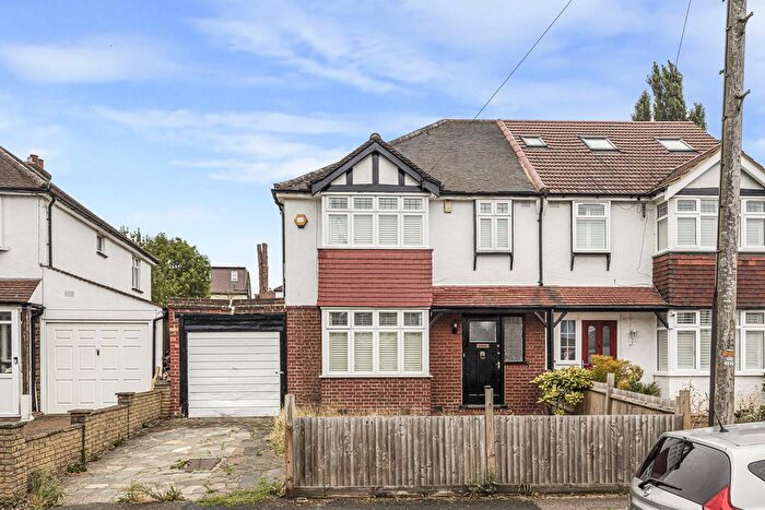 4 Bedroom Semi Detached House To Rent In Norman Avenue, South Croydon, CR2