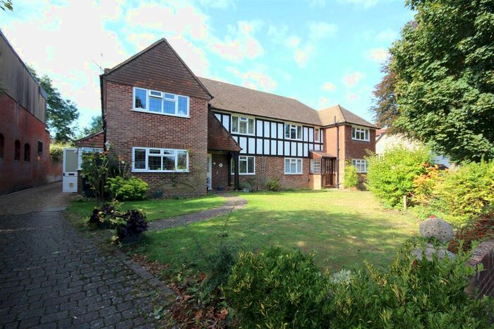 2 Bedroom Maisonette To Rent In Pit Farm Road, Guildford, GU1