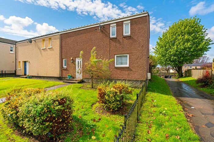 3 Bedroom Semi-Detached Villa For Sale In Lint Brae, Stewarton, KA3