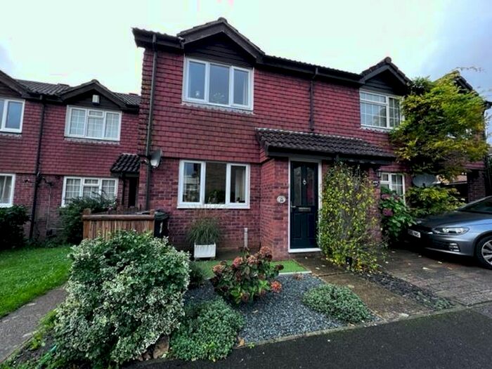 2 Bedroom Property To Rent In Foley Close, Willesborough, Ashford, TN24