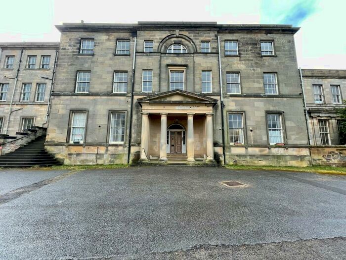 2 Bedroom Flat To Rent In Hall Drive, Canwick, LN4