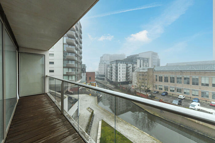 2 Bedroom Apartment To Rent In Canal Street, Nottingham, NG1