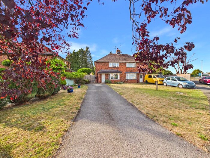 3 Bedroom Semi-Detached House For Sale In Bishops Drive, Bishops Cleeve, Cheltenham, Gloucestershire, GL52