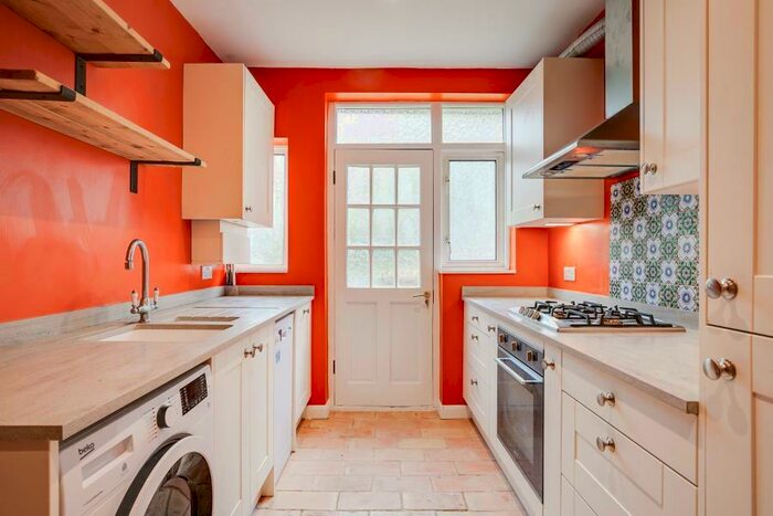 2 Bedroom Flat To Rent In Bramshill Gardens, Dartmouth Park, NW5