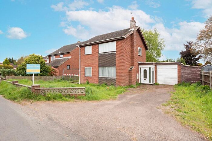 3 Bedroom Detached House For Sale In Grove Road, Repps With Bastwick, NR29