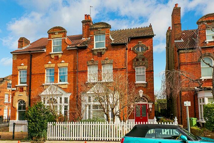 1 Bedroom Flat To Rent In Sheen Park, Richmond TW9