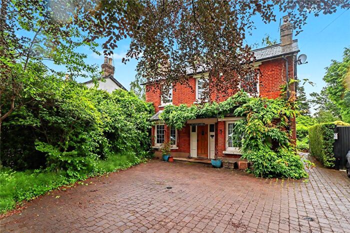 4 Bedroom Detached House For Sale In Woking, Surrey, GU22