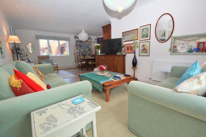 3 Bedroom Bungalow For Sale In The Maltings, High Street, Epworth, DN9
